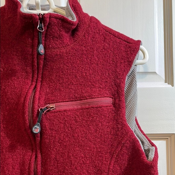 Woolrich Red Boiled Wool Mesh Lined Full Zip Up Vest - Size Small - Picture 3 of 16